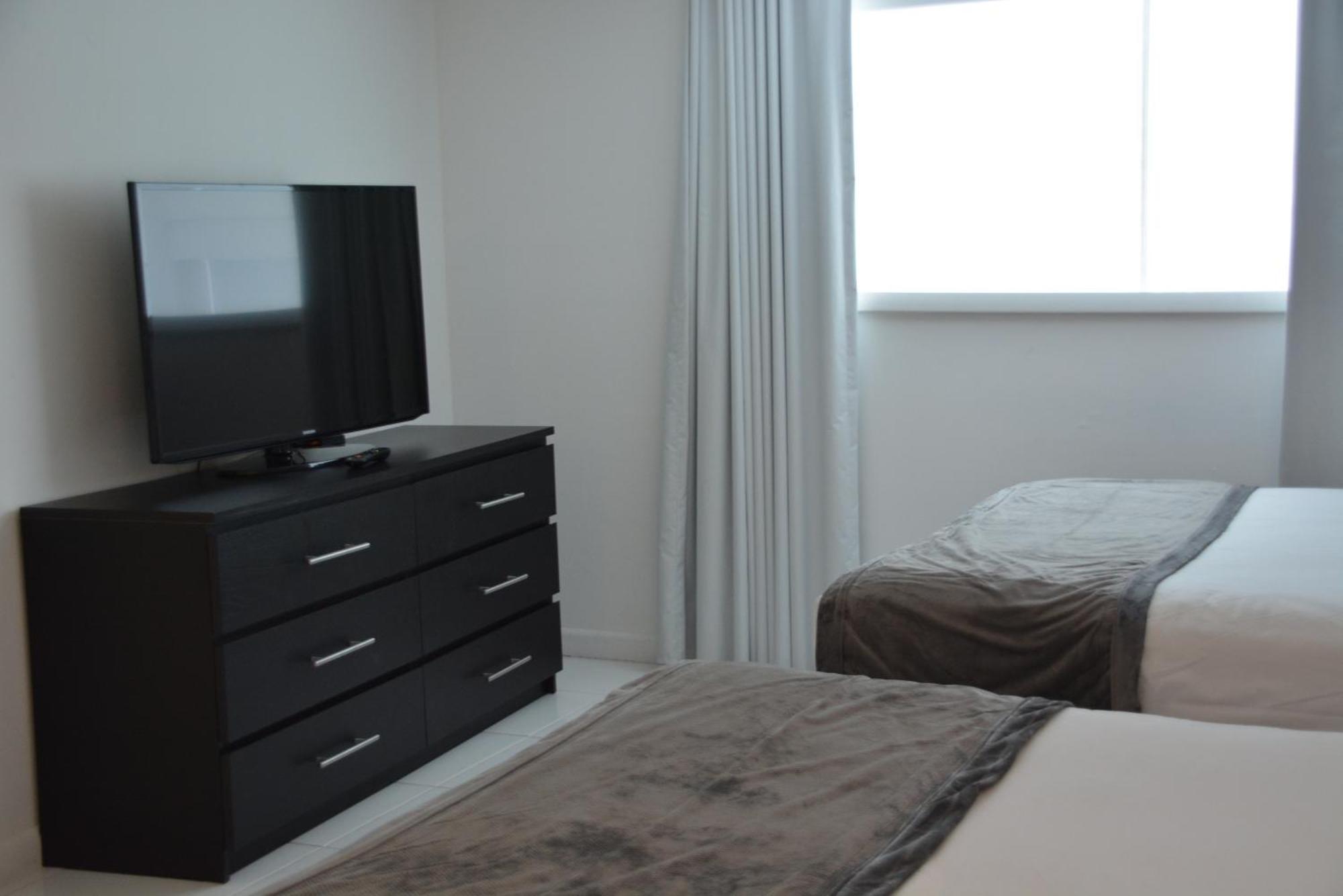 New Point Miami Beach Apartments Экстерьер фото