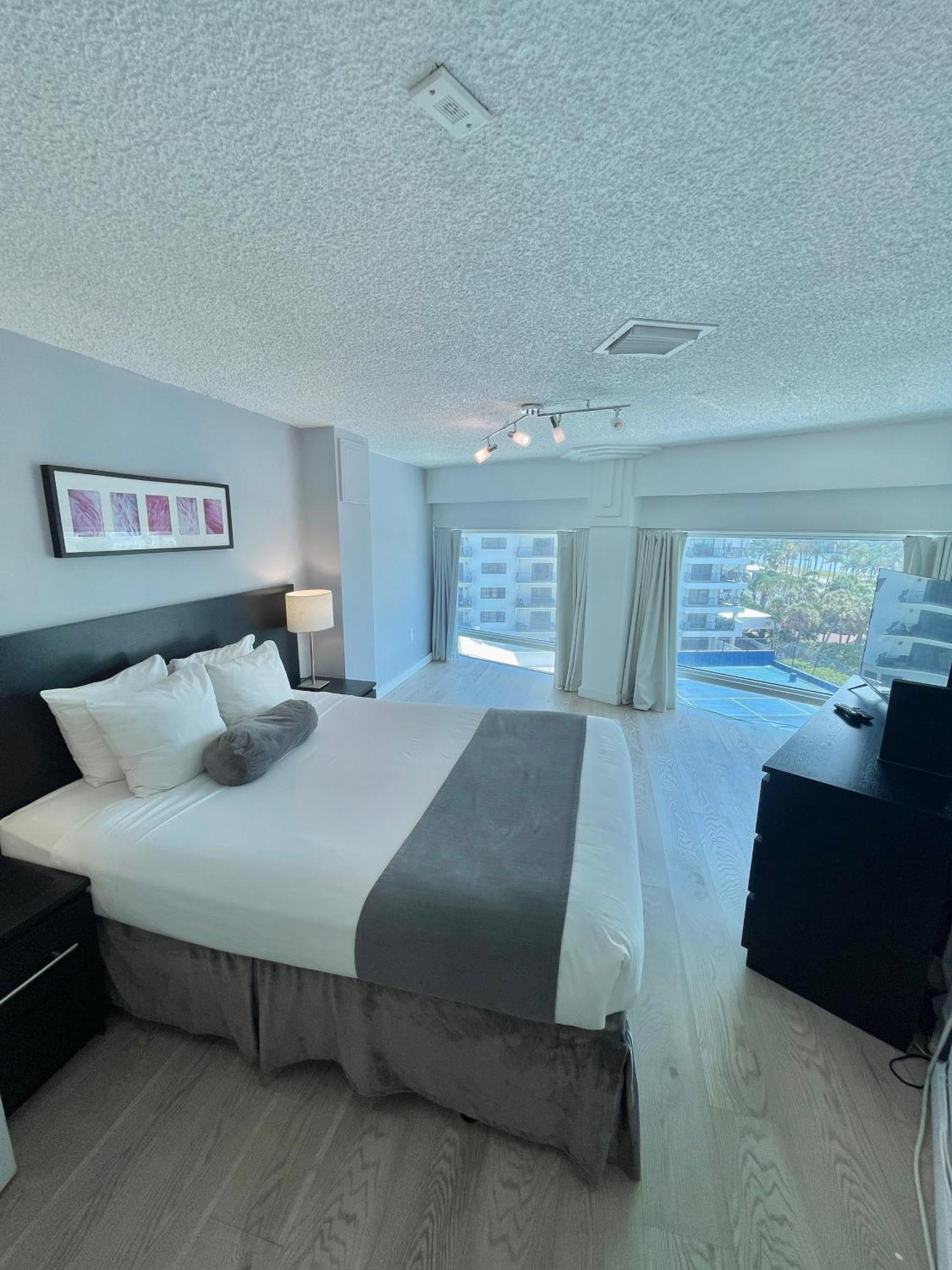 New Point Miami Beach Apartments Экстерьер фото
